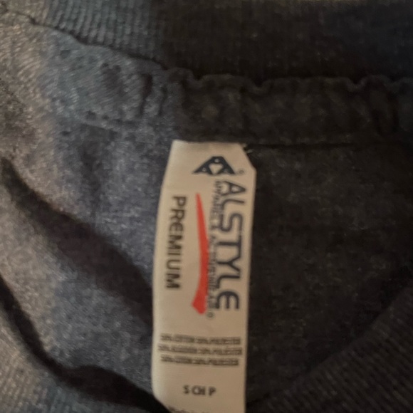 New York t-shirt size small. - Picture 2 of 2